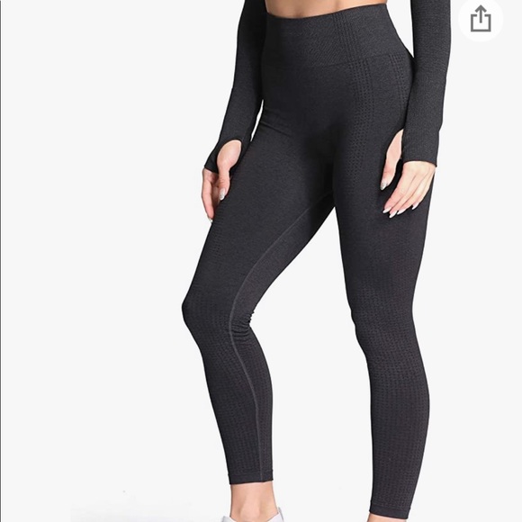 Black Seamless high waisted leggings small - Picture 6 of 8